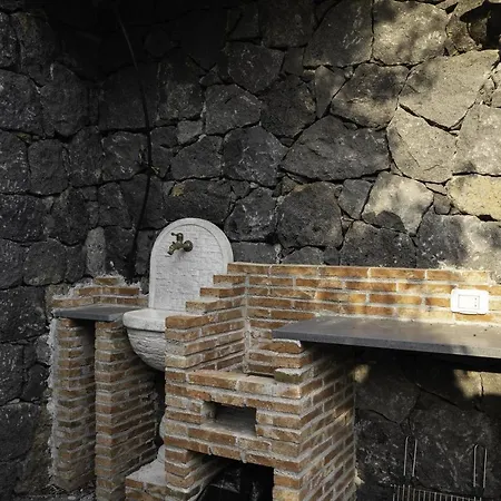Casetta Delle Rose Sull'etna Tatil Evi Viagrande