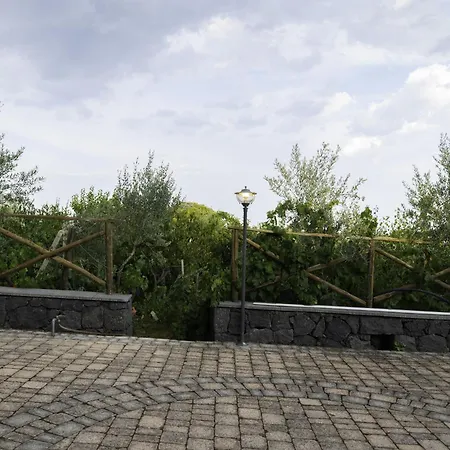 Casetta Delle Rose Sull'etna Prázdninový dům