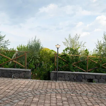Dom wakacyjny Casetta Delle Rose Sull'etna